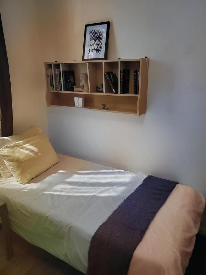 Booking-Eddy- Single Room With Self Check-In Hull Exterior photo